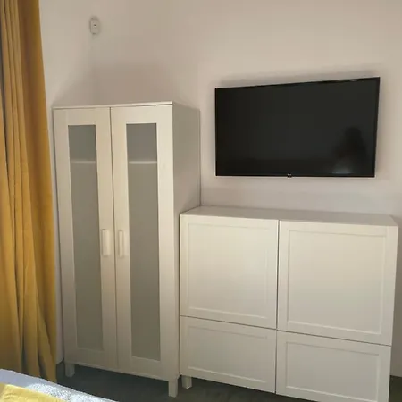 Villa Vis Avis II * Тшенсач