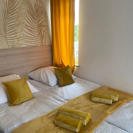 Villa Vis Avis II *